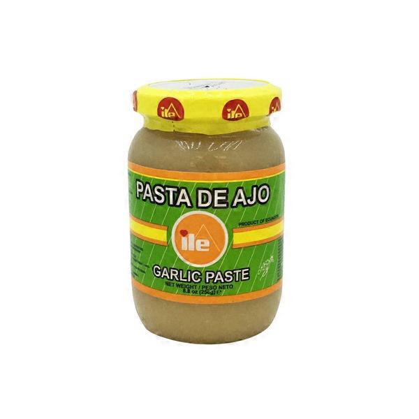 Pasta de ajo ILE en presentación práctica de vidrio.