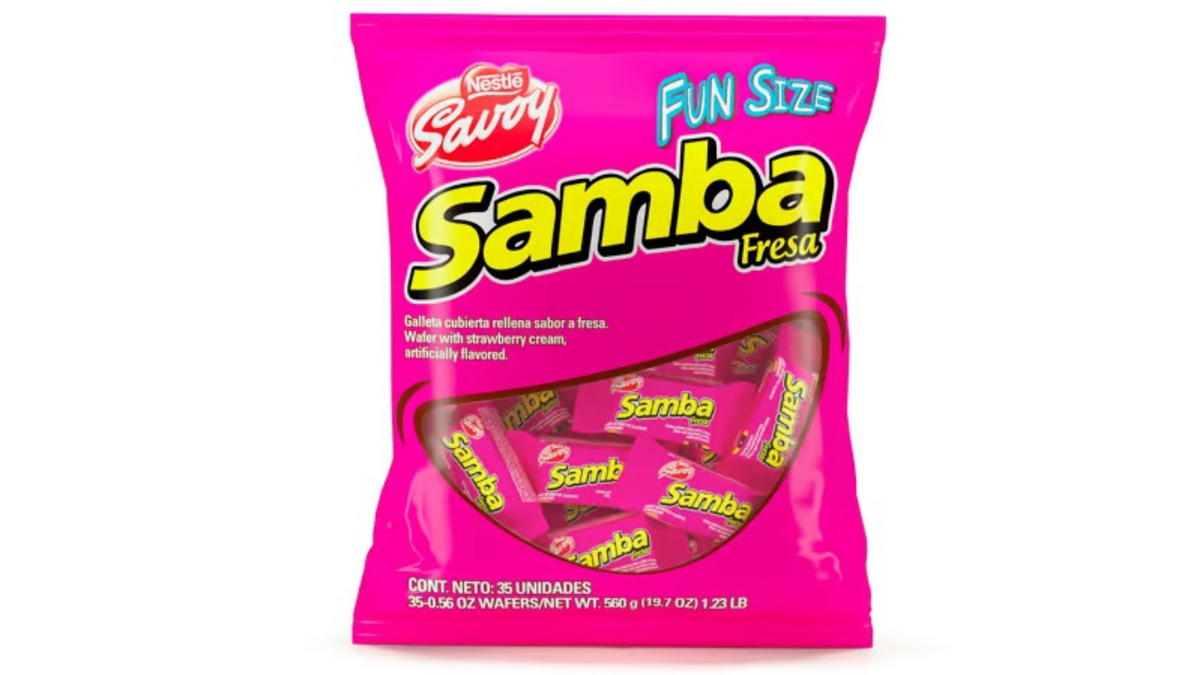 Samba wafer sabor strawberry con relleno cremoso y textura crunchy.