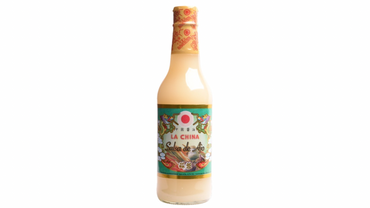Salsa de ajo La China ideal para mariscos, carnes y recetas latinas.