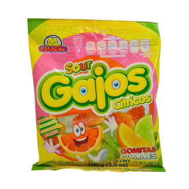 Gomitas cítricas en forma de gajos con sabores refrescantes y frutales.