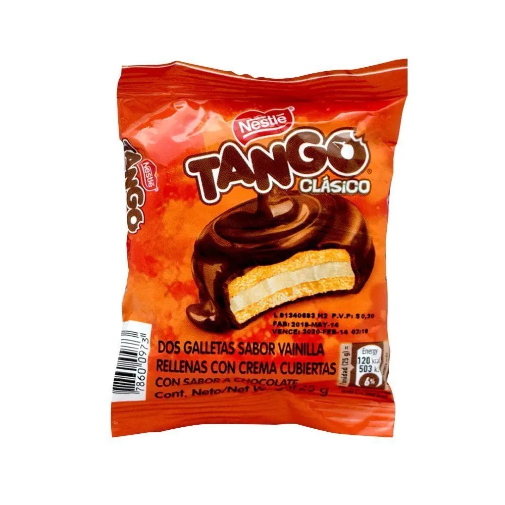 Galleta Tango sabor chocolate negro con relleno cremoso y textura crujiente.