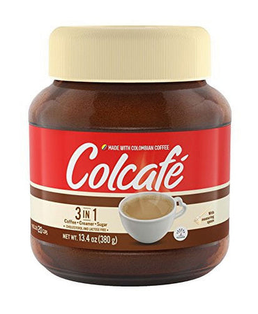 Café 3 en 1 Colcafé que combina café, azúcar y crema en una práctica presentación para preparar bebidas instantáneas de forma rápida y conveniente.