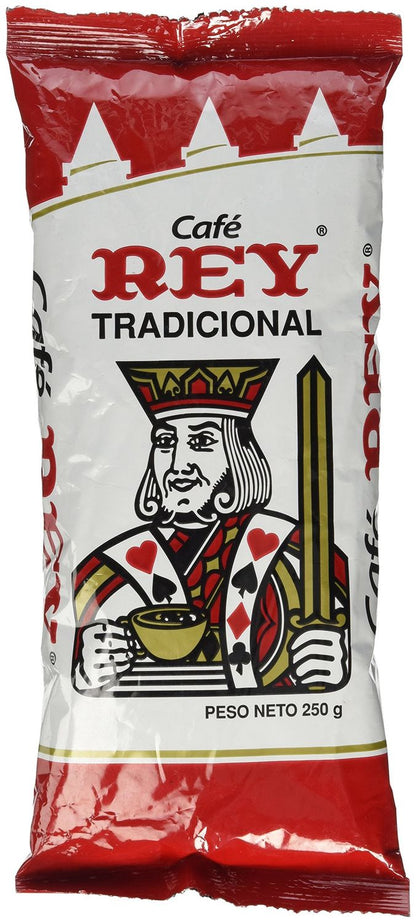 Café El Rey Rojo molido ideal para disfrutar un café fuerte y aromático.