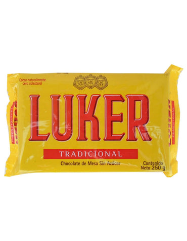 Chocolate amargo Luker en barra utilizado para preparar bebidas calientes y recetas tradicionales colombianas.