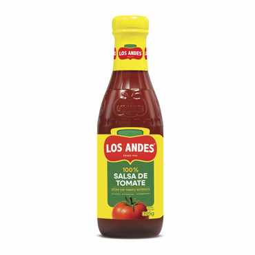 Salsa de tomate Los Andes en botella de vidrio ideal para comidas y recetas latinas.