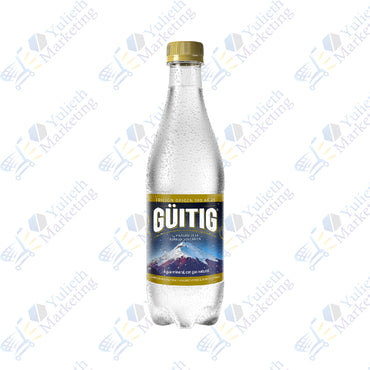 Bebida de malta Pony Malta en botella de vidrio ideal para acompañar comidas y snacks.