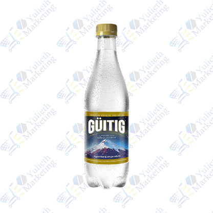 Bebida de malta Pony Malta en botella de vidrio ideal para acompañar comidas y snacks.
